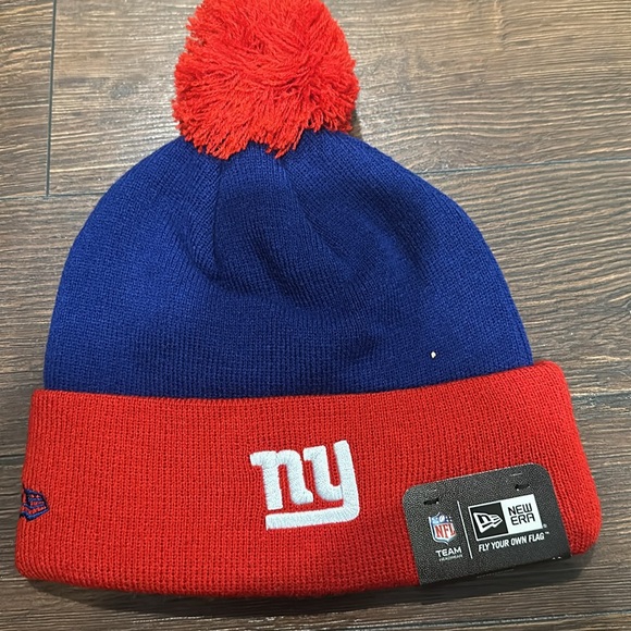 New Era NY Giants Pom Beanie with pins Button up Neygia team Red/Blue Unisex - Picture 4 of 5
